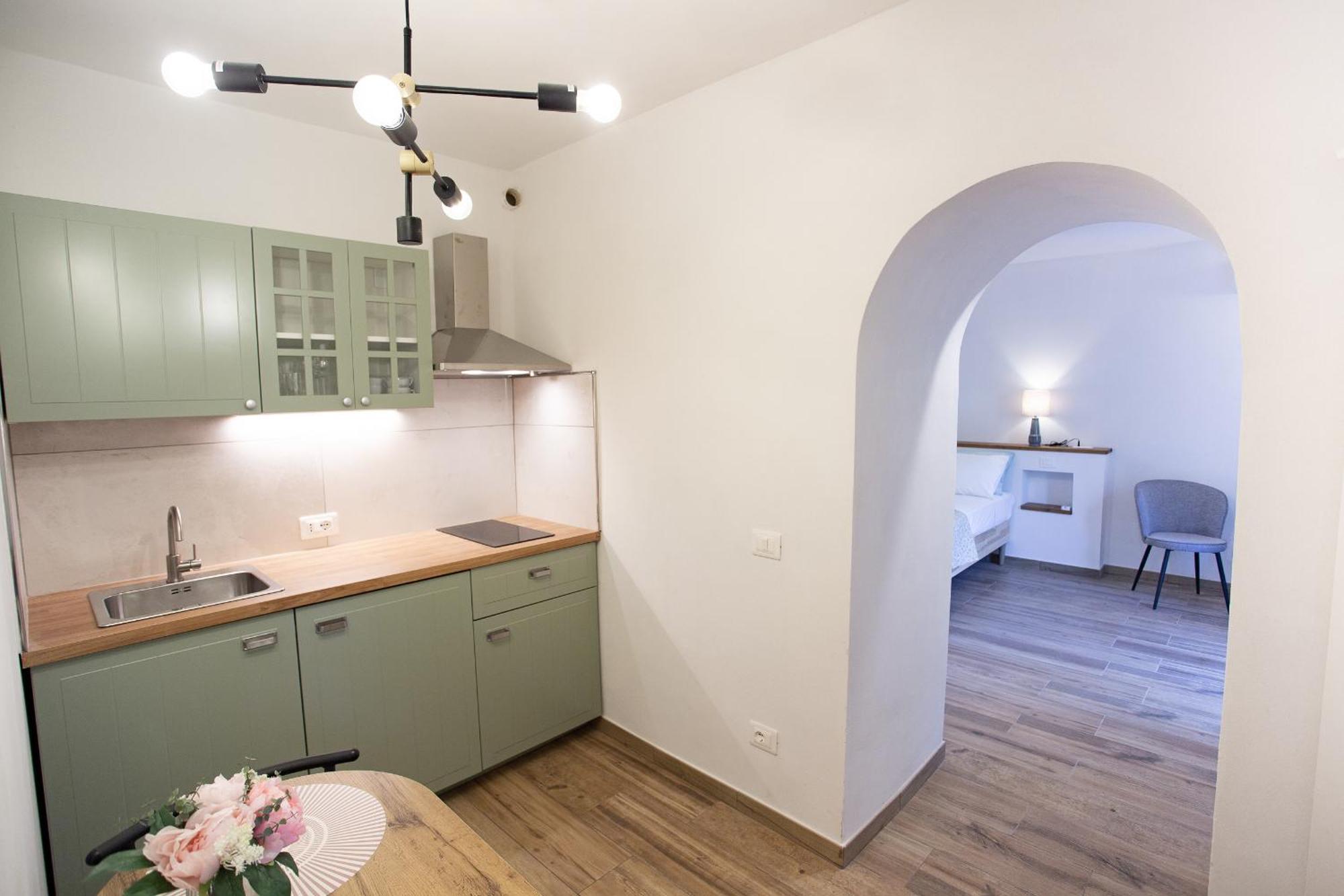 Al Rustico Hotel Torbole Sul Garda Bilik gambar