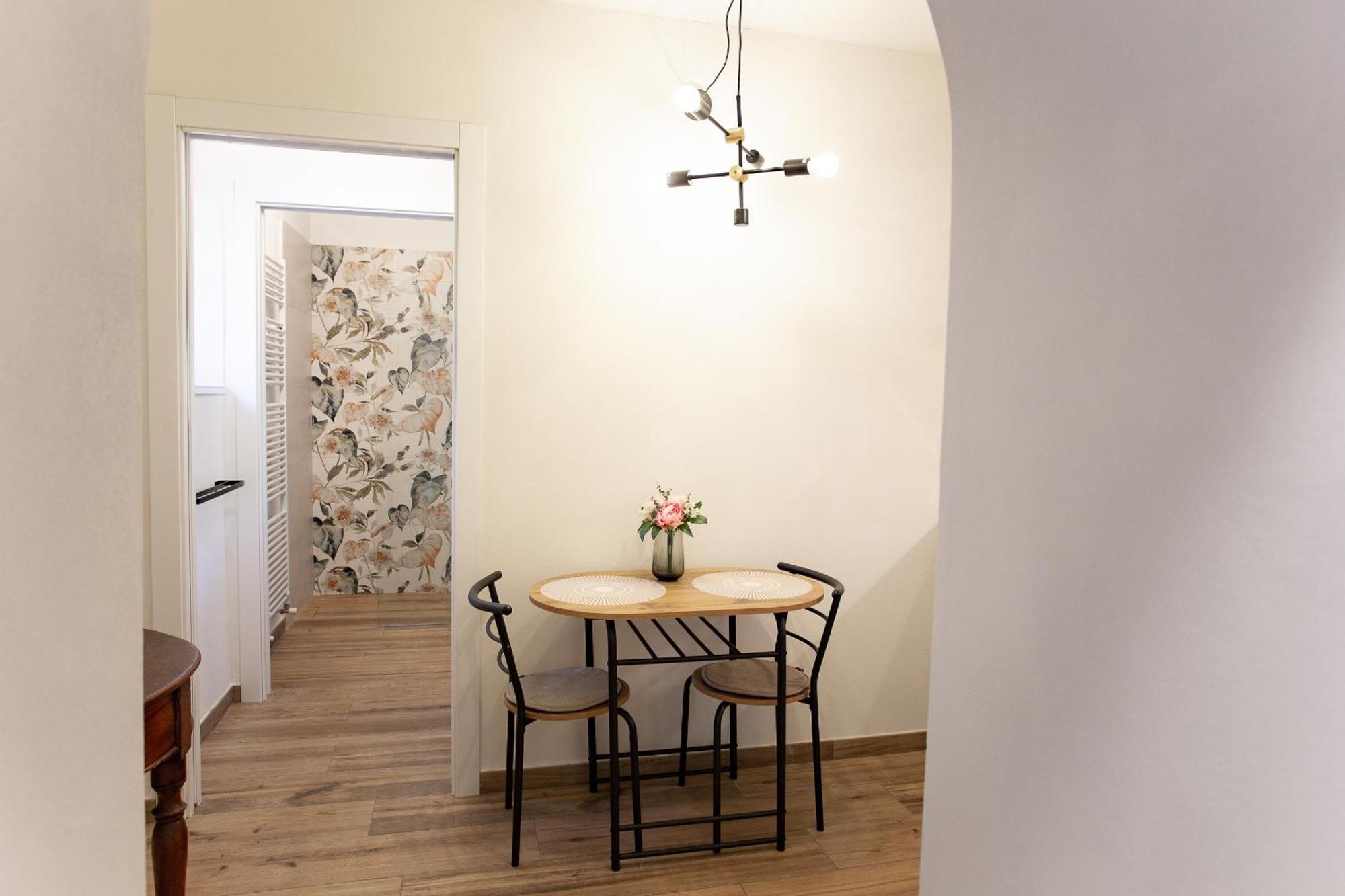 Al Rustico Hotel Torbole Sul Garda Bilik gambar