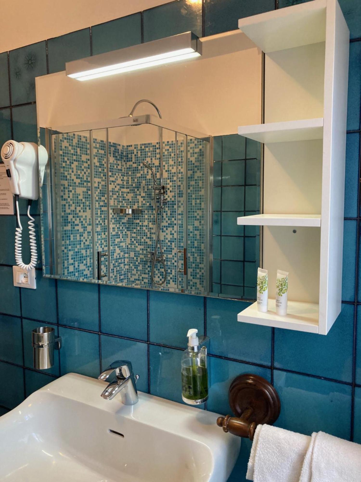 Al Rustico Hotel Torbole Sul Garda Luaran gambar