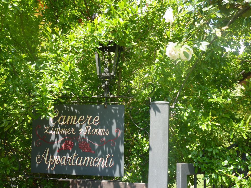 Al Rustico Hotel Torbole Sul Garda Luaran gambar